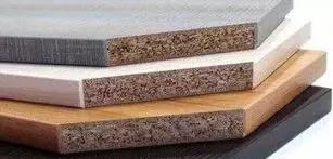 人造板與實木之爭 家具生產中的現代科技與傳統工藝